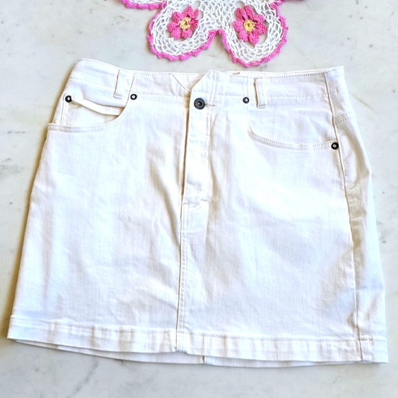 We The Free Dresses & Skirts - FREE PeopleWe The Free White Denim Shes ALL that Mini Skirt Size 31